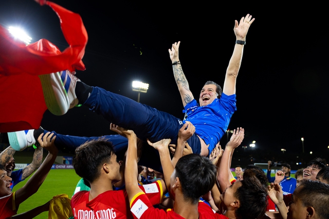 Đấu trường World Cup chắc chắn sẽ rất thử thách cho thầy trò HLV Roland.
ẢNH: VFF