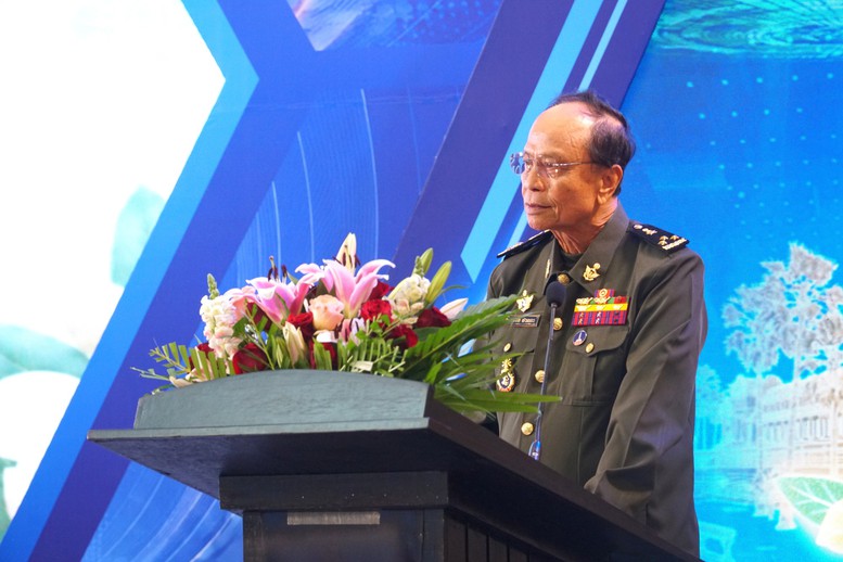 Đại tướng Tan Thanna, Quốc vụ khanh Bộ Quốc phòng Vương quốc Campuchia phát biểu tại lễ khai mạc. Ảnh: BQP

