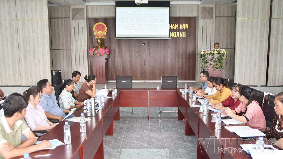 Quang cảnh buổi tập huấn ở xã Cầu Ngang.