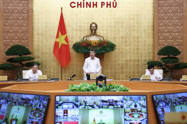 Thủ tướng Chính phủ Lê Minh Hưng đề nghị các đồng chí Bộ trưởng, Trưởng ngành, Bí thư, Ban Thường vụ, Chủ tịch UBND các địa phương tiếp tục bám sát và triển khai hiệu quả, quyết liệt hơn nữa các chương trình, kế hoạch hành động để hoàn thành các mục tiêu năm 2026 - Ảnh: chinhphu.vn/Nhật Bắc

