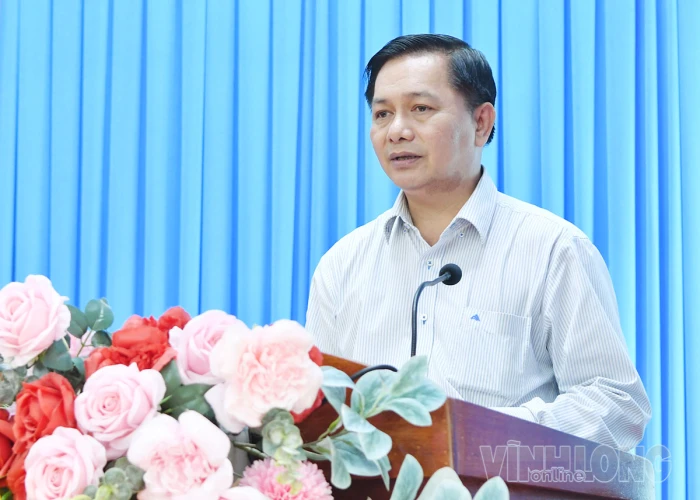 Bí thư Tỉnh ủy Trần Văn Lâu tiếp xúc cử tri xã Phong Thạnh