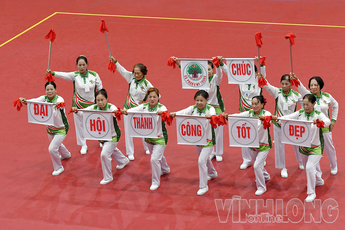 
Lời chúc Đại hội thành công tốt đẹp do đội thi Cụm 3- xã Phước Mỹ Trung thể hiện.

