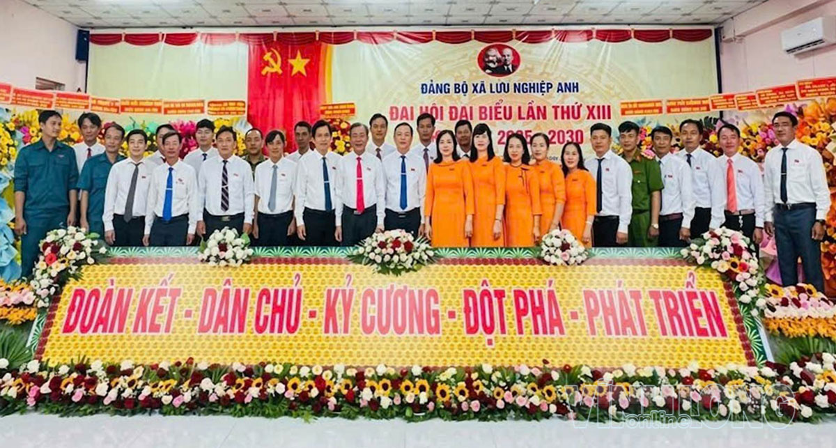 Ban Chấp hành Đảng bộ xã Lưu Nghiệp Anh nhiệm kỳ 2025 - 2030 ra mắt.