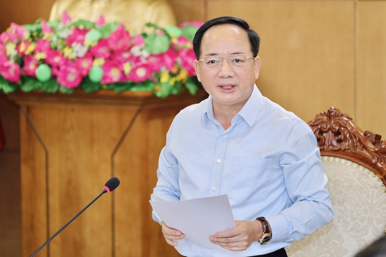 Đồng chí Trịnh Văn Quyết yêu cầu tập trung làm rõ các vấn đề về chương trình, sách giáo khoa và những điều kiện bảo đảm chất lượng giáo dục phổ thông

