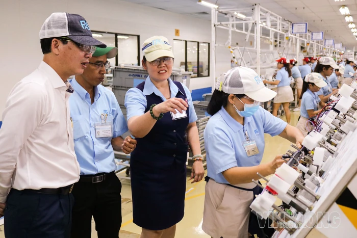 Chủ tịch UBND tỉnh Trần Trí Quang thăm, làm việc với các doanh nghiệp tại Khu công nghiệp Giao Long