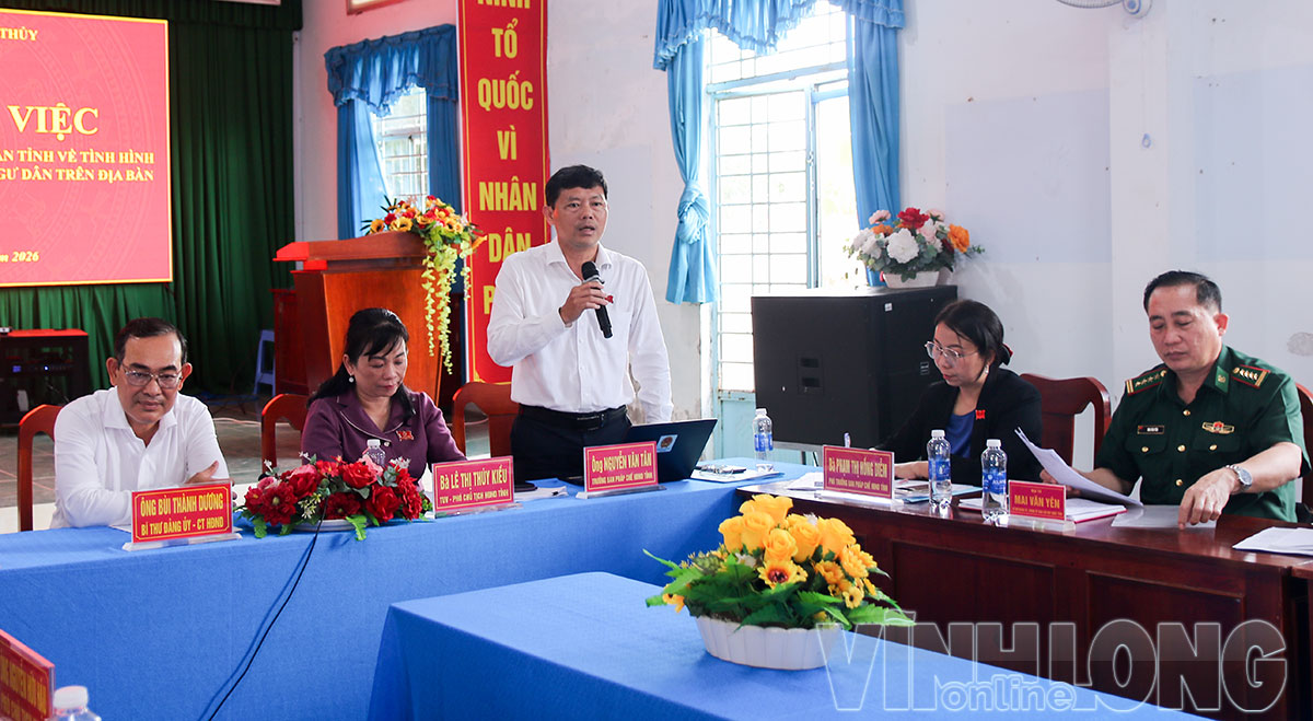 Ông Nguyễn Văn Tân - Trưởng Ban Pháp chế HĐND tỉnh, Trưởng đoàn khảo sát - phát biểu tại buổi làm việc.