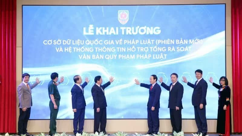 Lễ khai trương Cơ sở dữ liệu quốc gia về pháp luật (phiên bản mới), Hệ thống thông tin hỗ trợ tổng rà soát văn bản quy phạm pháp luật. (Ảnh: TL)
