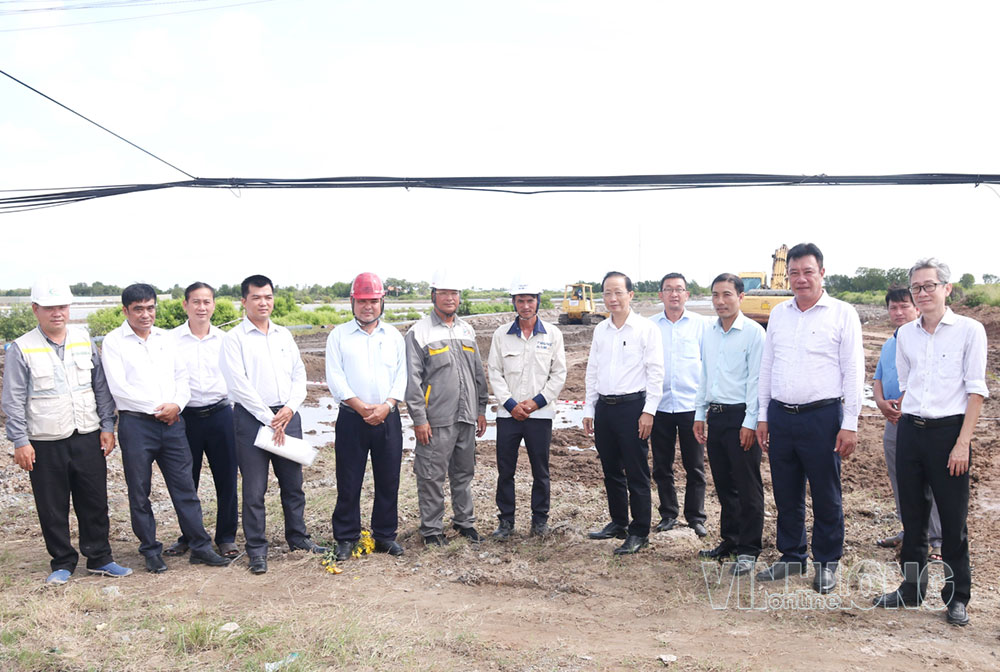 Dự án xây dựng cầu Đông Kinh hiện có tỷ lệ giải ngân 72% vốn bố trí năm 2026 sau 5 tháng thi công và được Phó Chủ tịch UBND tỉnh biểu dương.