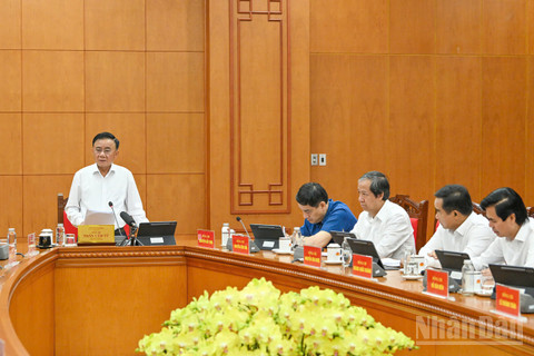 Thường trực Ban Bí thư lưu ý, Bộ Y tế chủ trì, phối hợp với các bộ, ngành liên quan xây dựng, vận hành Cơ sở dữ liệu quốc gia về y tế. (Ảnh: THỦY NGUYÊN)
