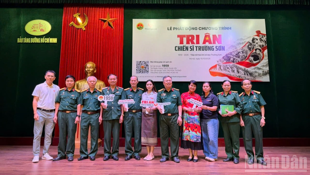 Lễ phát động Chiến dịch Tri ân chiến sĩ Trường Sơn năm 2026 tiếp tục khơi dậy đạo lý “Uống nước nhớ nguồn”, huy động các nguồn lực xã hội chăm lo người có công, đồng thời góp phần đưa những người con ưu tú của dân tộc trở về với quê hương.