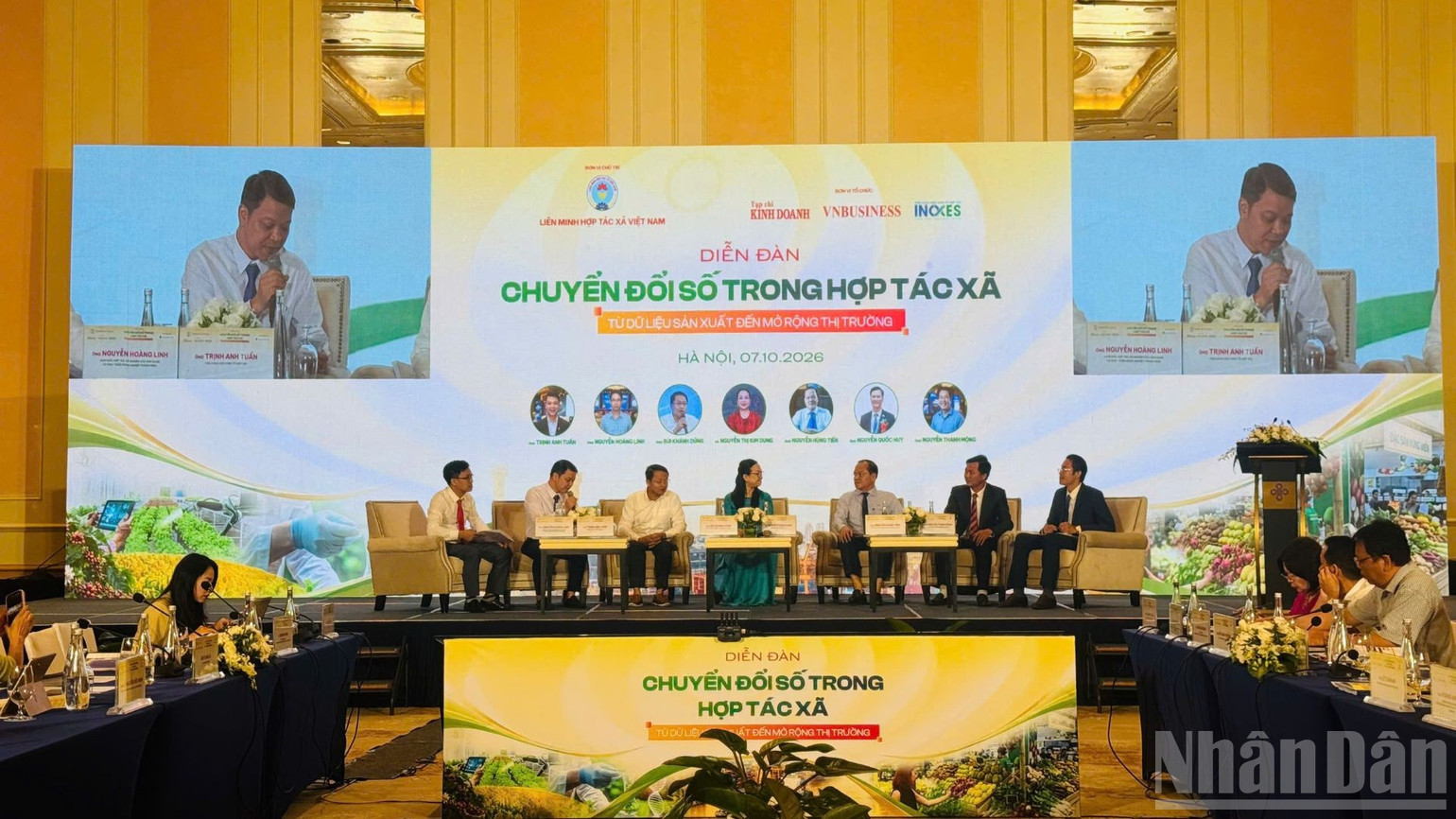 Các diễn giả trao đổi tọa đàm trong khuôn khổ diễn đàn. (Ảnh: HNV)

