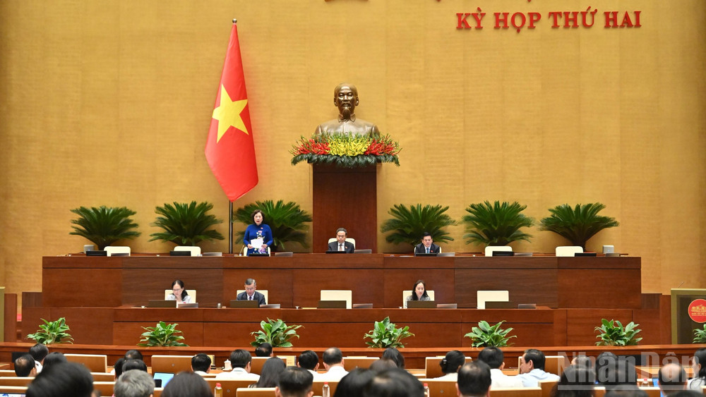 Quốc hội họp phiên toàn thể tại hội trường. (Ảnh: DUY LINH)
