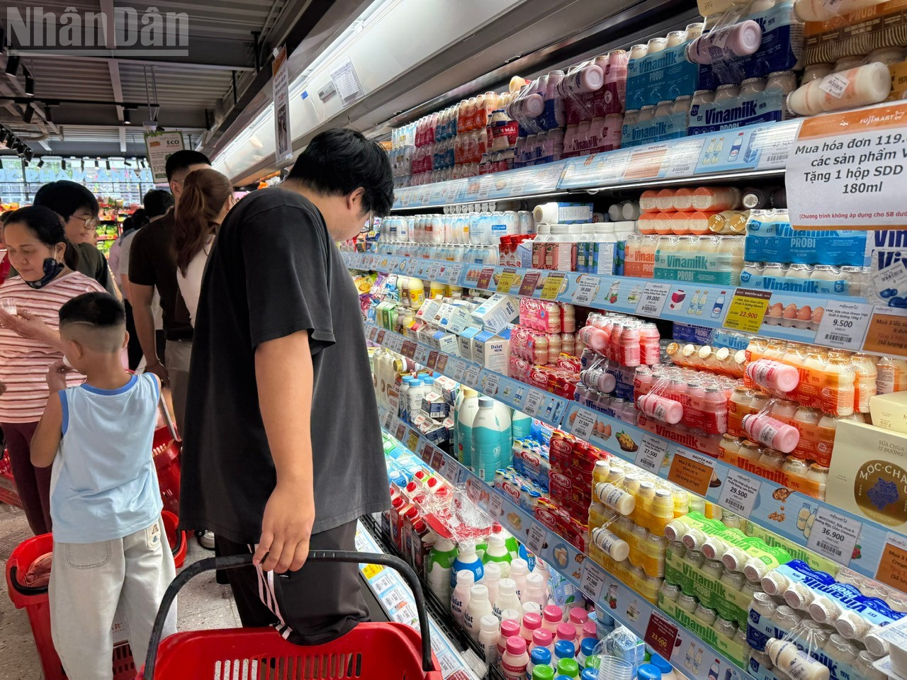 Thực phẩm dinh dưỡng được bày bán tại siêu thị. (Ảnh: Đỗ Thoa)
