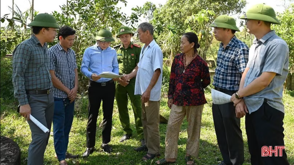 Ảnh minh họa: Đảng ủy, Ủy ban nhân dân xã Hà Linh, tỉnh Hà Tĩnh đang triển khai mô hình “Ngày thứ 7 không hẹn”. (Ảnh: Báo Hà Tĩnh)