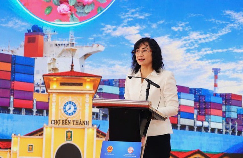 Thứ trưởng Bộ Công Thương Phan Thị Thắng phát biểu kết luận hội nghị

