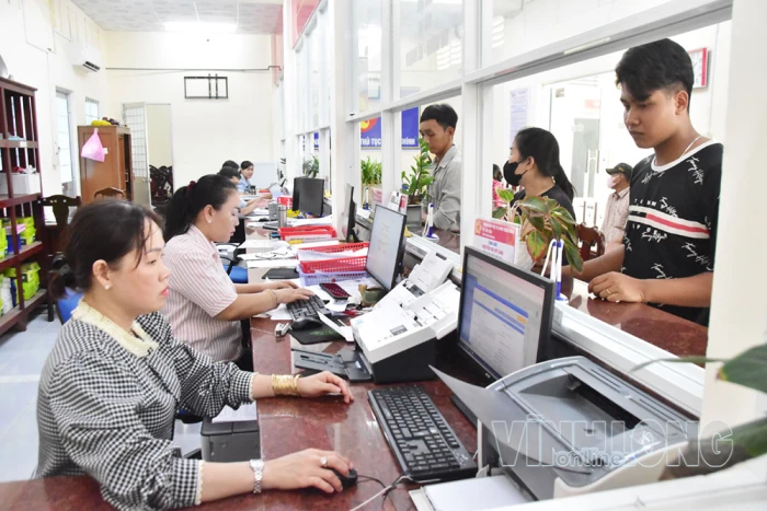 Tiểu Cần đẩy mạnh chuyển đổi số, nâng cao chất lượng phục vụ người dân