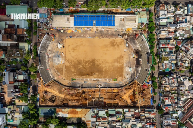 Phường Diên Hồng (TP.HCM) phát thông báo tìm nhân chứng cung cấp thông tin để xác minh nghi vấn có mộ tập thể liệt sĩ nằm ở phía tây sân vận động Thống Nhất.
ẢNH: BÙI QUỐC HOÀNG