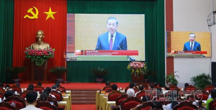 Hội nghị toàn quốc quán triệt, triển khai thực hiện Nghị quyết Trung ương 4