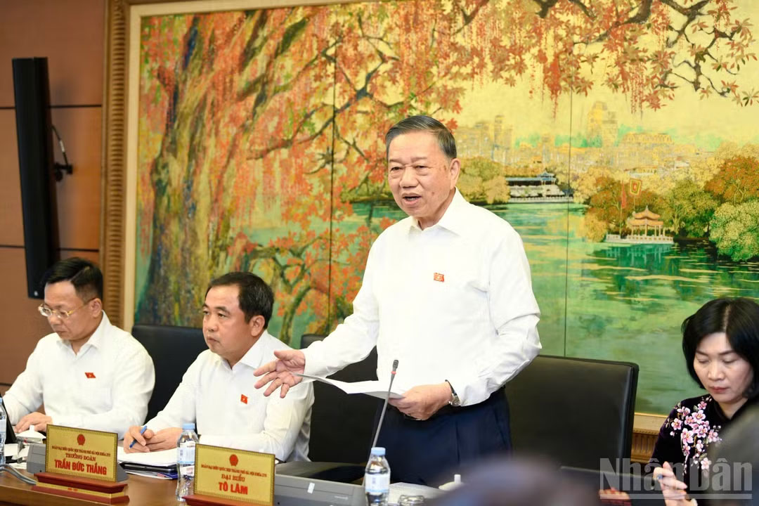 Tổng Bí thư, Chủ tịch nước Tô Lâm phát biểu trong phiên thảo luận tổ sáng 17/10. (Ảnh: DUY LINH)