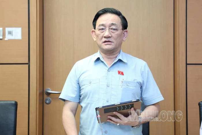 Đề xuất đột phá, tháo gỡ rào cản pháp lý liên thông đất liền - khu vực biển, biến năng lượng tái tạo thành động lực tăng trưởng xanh quốc gia