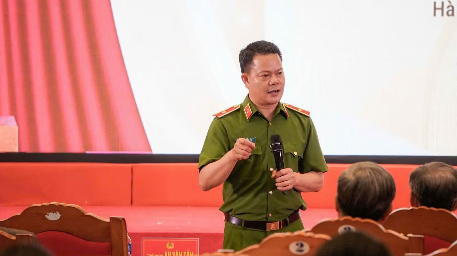 Thiếu tướng Vũ Văn Tấn, Cục trưởng Cục Cảnh sát quản lý hành chính về trật tự xã hội (C06), Bộ Công an. (Ảnh C06)
