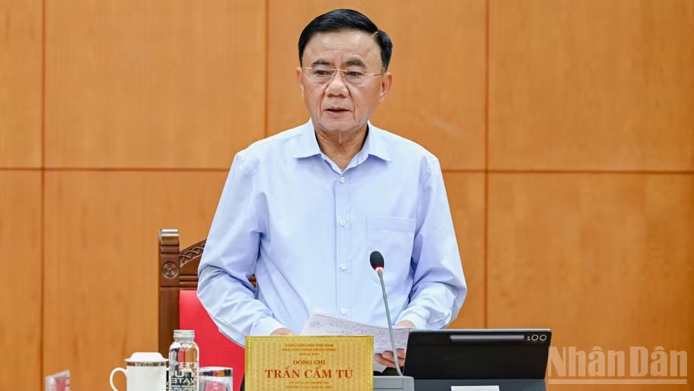 Đồng chí Trần Cẩm Tú, Ủy viên Bộ Chính trị, Thường trực Ban Bí thư đã ký ban hành Chỉ thị số 15-CT/TW. (Ảnh: DUY LINH)
