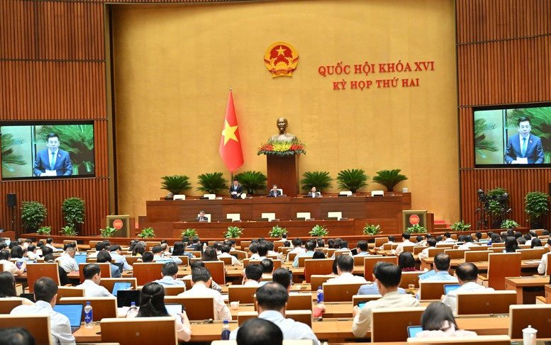 Quốc hội nghe báo cáo về dự án Luật Nhà ở (sửa đổi) và dự án Luật Kinh doanh bất động sản (sửa đổi) - Ảnh: chinhphu.vn/Nhật Bắc

