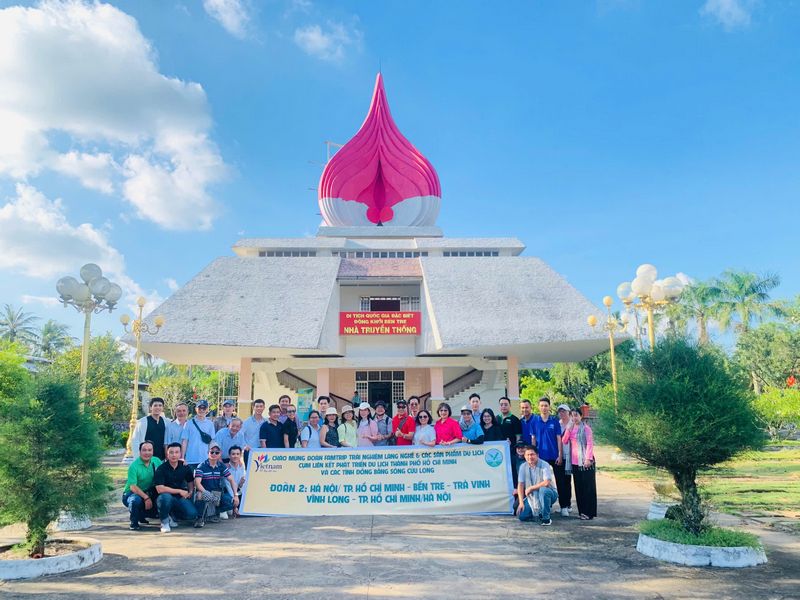  Đoàn famtrip tham quan Di tích quốc gia đặc biệt Đồng Khởi Bến Tre (Mỏ Cày Nam).