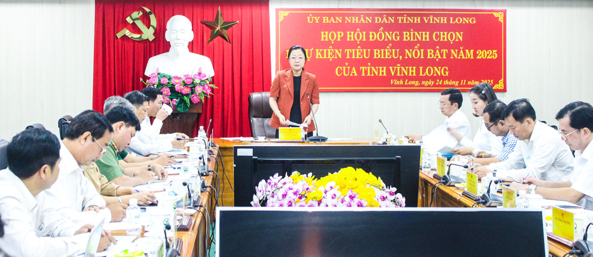  Đồng chí Nguyễn Thị Quyên Thanh- Tỉnh ủy viên, Phó Chủ tịch UBND tỉnh chủ trì cuộc họp.