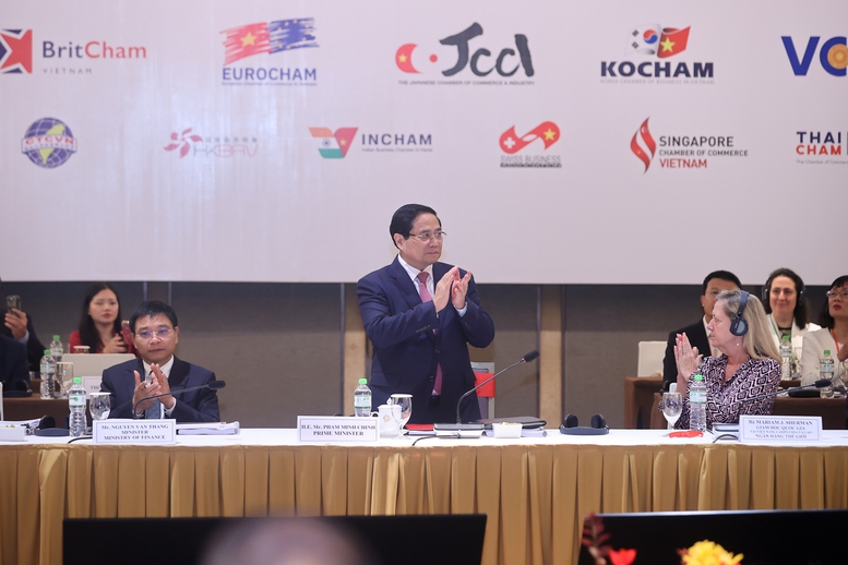 Thủ tướng Phạm Minh Chính dự Diễn đàn Doanh nghiệp Việt Nam thường niên năm 2025 - Ảnh: VGP/Nhật Bắc - Ảnh: VGP/Nhật Bắc
