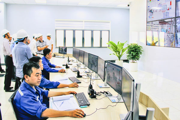 Nhiều doanh nghiệp ứng dụng thành công phần mềm quản trị, tự động hóa dây chuyền sản xuất.

