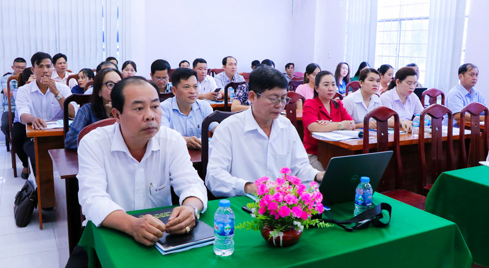 Quang cảnh buổi tuyên truyền.