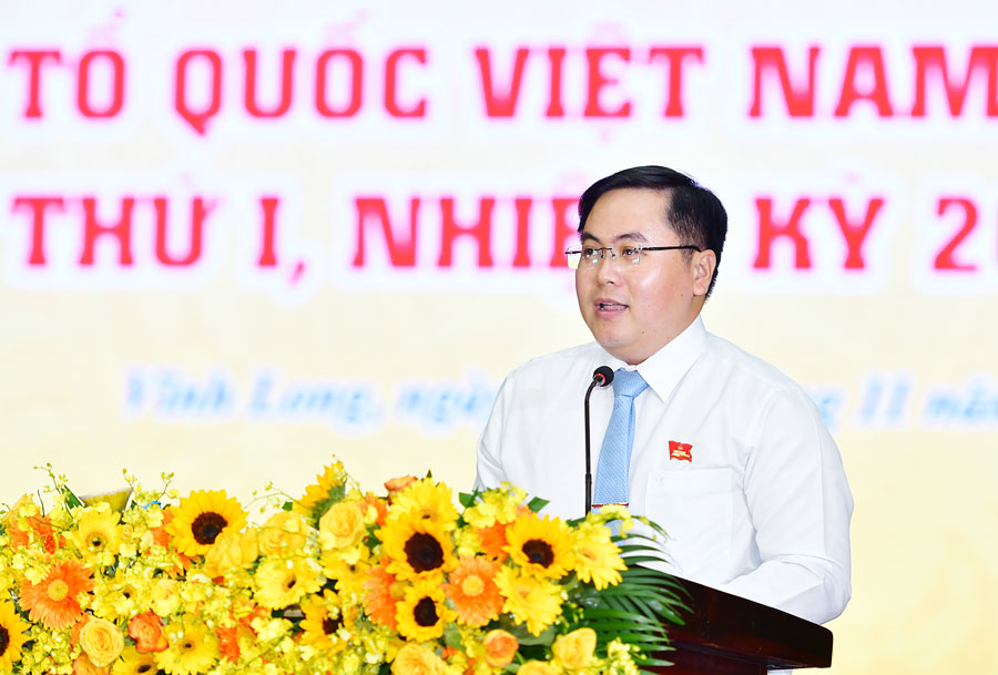 Anh Phan Thanh Trẻ- Phó Bí thư Tỉnh đoàn trình bày tham luận tại Đại hội. Ảnh: BÁ THI