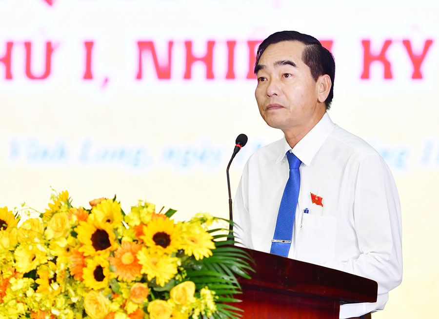 Ông Lê Thanh Hiền- Phó Chủ tịch Hội Nông dân tỉnh Vĩnh Long tham luận tại Đại hội. Ảnh: BÁ THI