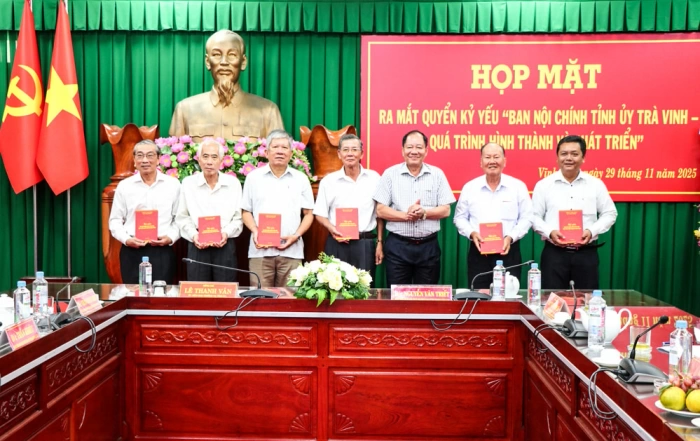 Ban Nội chính Tỉnh ủy họp mặt và ra mắt kỷ yếu “Ban Nội chính Tỉnh ủy Trà Vinh - Quá trình hình thành và phát triển”