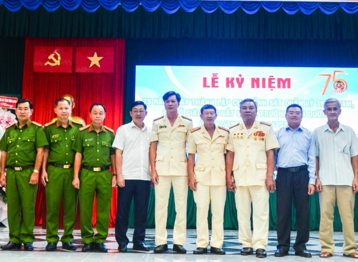 Họp mặt kỷ niệm 75 năm Ngày thành lập Cục Cảnh sát quản lý trại giam