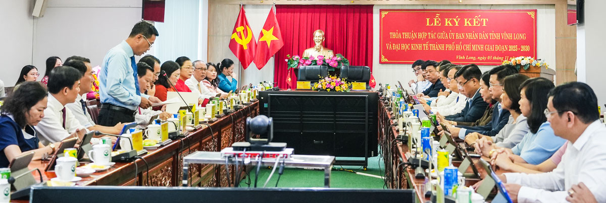  Quang cảnh lễ ký kết.

