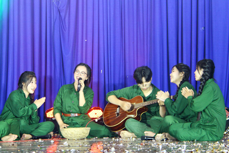 Hoạt động văn hóa, văn nghệ góp phần tạo môi trường giáo dục lành mạnh, nhân văn.

