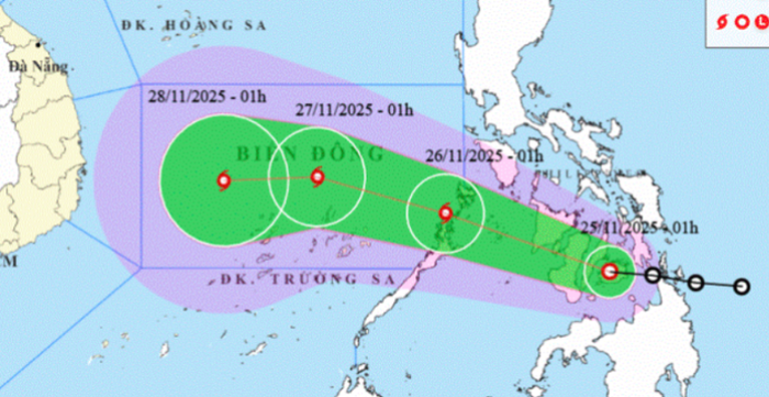 Áp thấp nhiệt đới sau khi vào Biển Đông khả năng mạnh lên thành bão, hướng vào Nam Trung Bộ