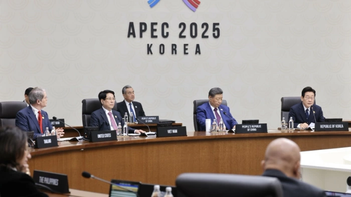 Chủ tịch nước Lương Cường dự phiên họp thứ 2 hội nghị các nhà lãnh đạo APEC