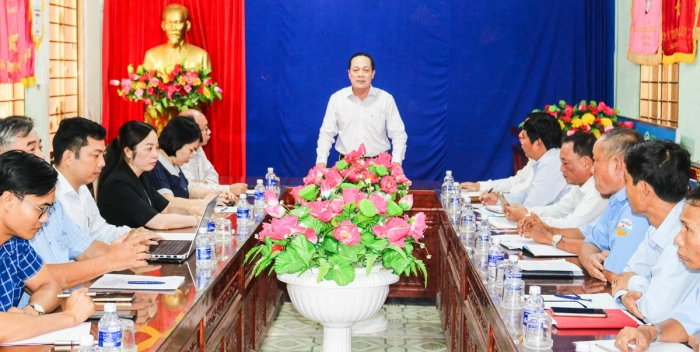 Phó Bí thư Tỉnh ủy- Lâm Minh Đằng thăm, làm việc với Hợp tác xã Thủy sản Rạng Đông