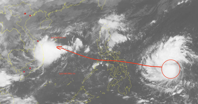 Ảnh vệ tinh bão Kalmaegi sáng 2-11 - Ảnh: NCHMF