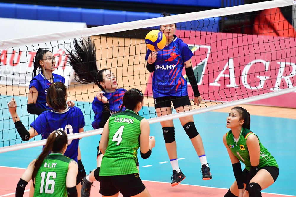 Về chuyên môn trận đấu dù chưa có nhiều pha bóng tranh chấp quyết liệt do có sự chênh lệch về lực lượng của 2 đội, nhưng người hâm mộ vẫn thấy vui vì ý nghĩa của trận đấu.