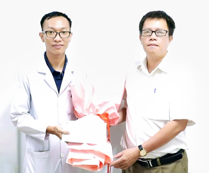 Bác sĩ Diệp Huỳnh Nhân Hòa viết nên câu chuyện đầy xúc động