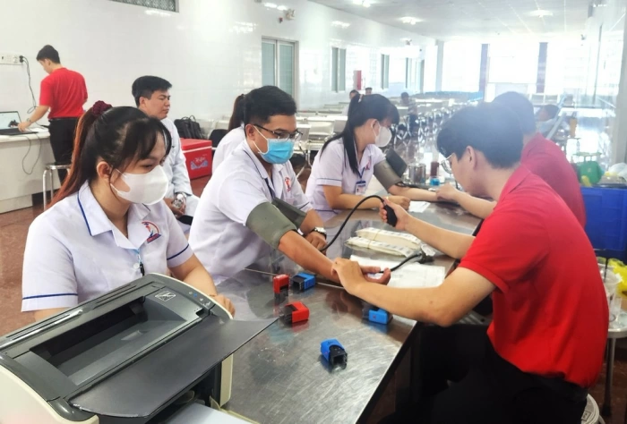 Tiếp nhận 65 đơn vị máu hiến tình nguyện