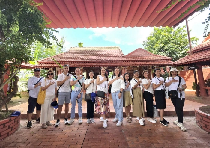 Trên 30 doanh nghiệp lữ hành quốc tế khảo sát điểm du lịch tiêu biểu tại Vĩnh Long