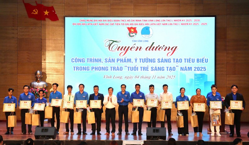 Tuyên dương các công trình, sản phẩm, ý tưởng sáng tạo tiêu biểu trong phong trào “Tuổi trẻ sáng tạo” năm 2025.