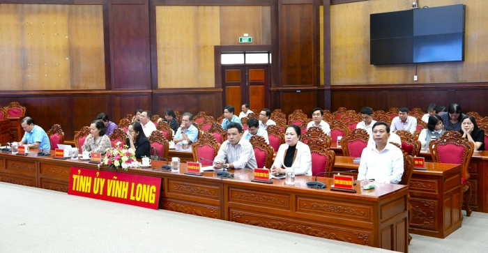 Bồi dưỡng, cập nhật kiến thức, kỹ năng về công tác xây dựng Đảng đối với cấp ủy cấp xã