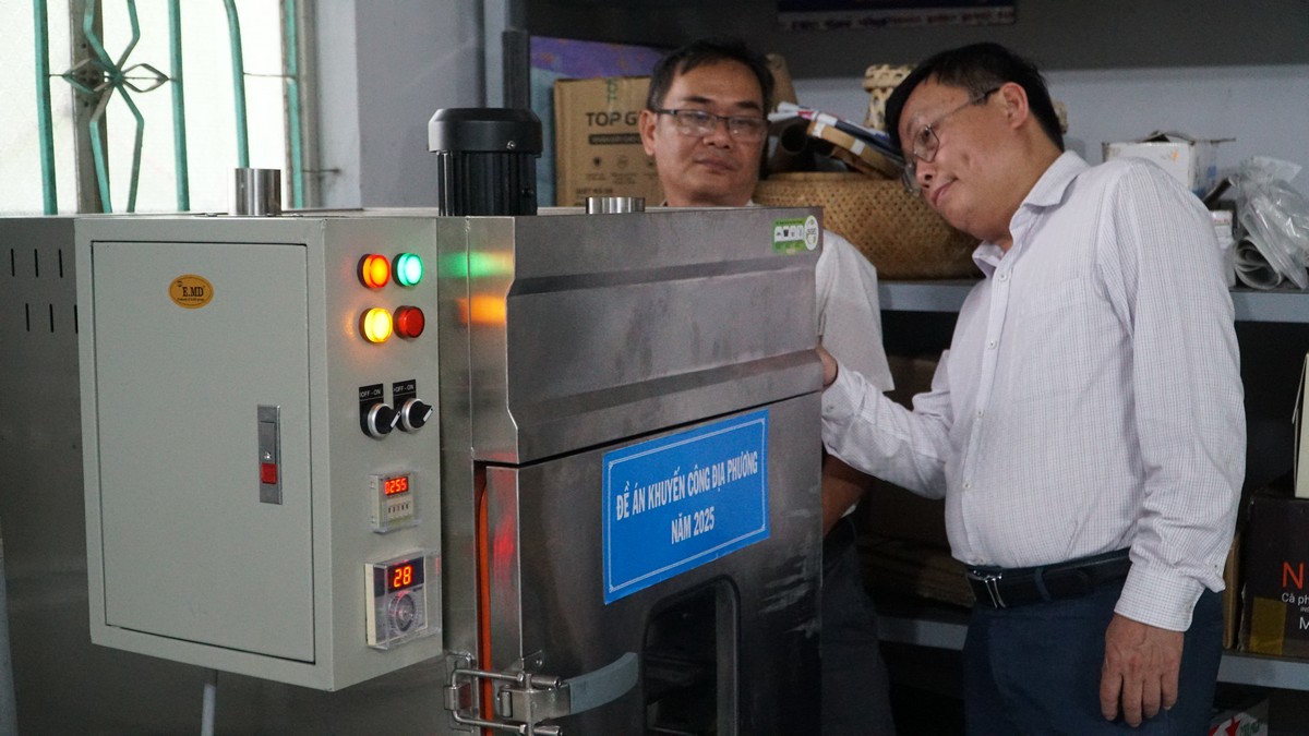 Nghiệm thu đề án hỗ trợ ứng dụng máy móc, thiết bị tiên tiến vào sản xuất mứt tại Hộ kinh doanh cơ sở sản xuất mứt nhà làm Đức Đạt (xã Trung Hiệp).