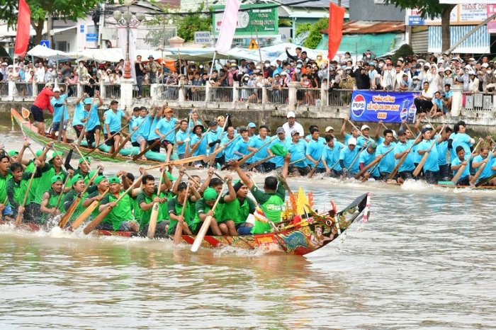 Khai mạc Giải đua ghe ngo tỉnh Vĩnh Long tranh Cúp 620 Châu Thới năm 2025
